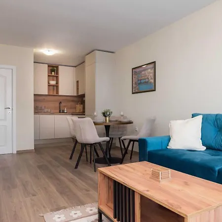 Sea-breeze Retreat Zerini Appartement *