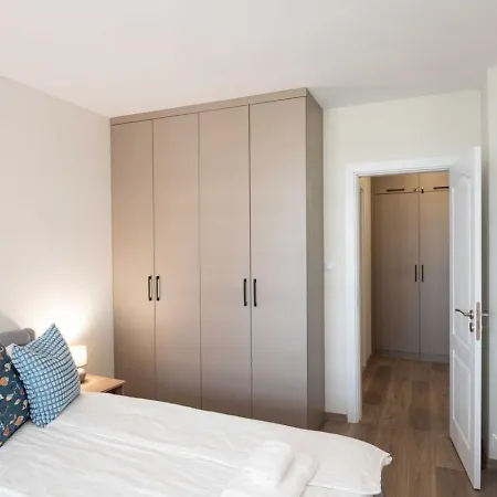 Sea-breeze Retreat Zerini Appartement