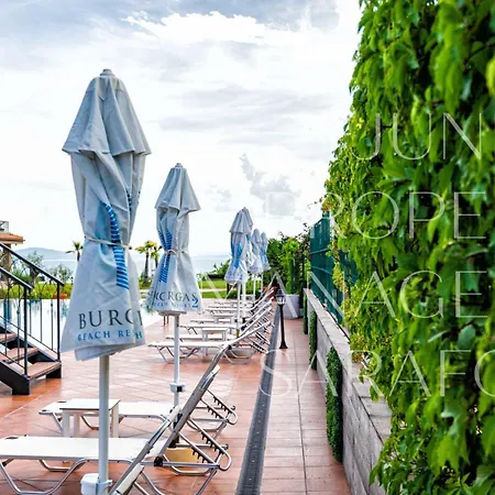 Sea-breeze Retreat Zerini *